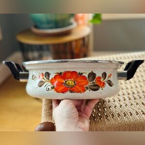 Vintage Sanko Orange Poppy pan